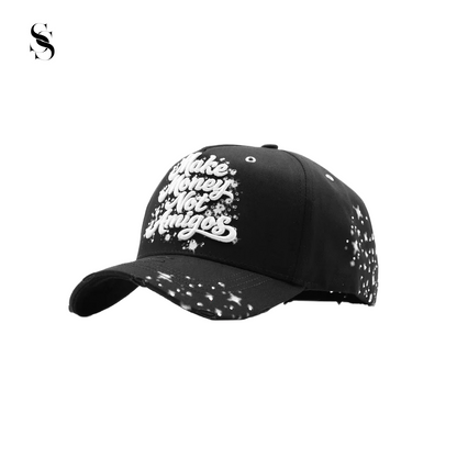 Sombrero Dandy Hats Make Money Not Amigos de Second Shot, estilo casual con bordado, en color gris y negro, en vista frontal.