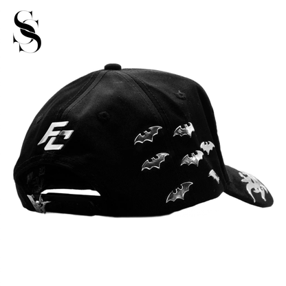 Sombrero Innedit x El Dreamer Hats x Anymore x Fame Club “Genesis Chrome” de Second Shot, con diseño brillante y detalles llamativos.