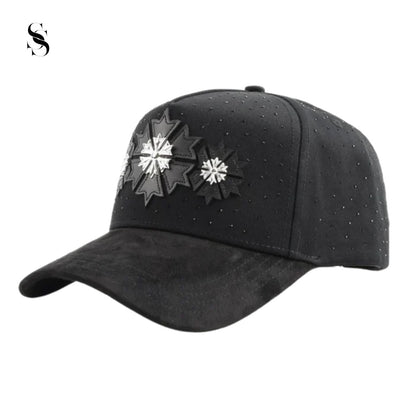 Sombrero de invierno Barbas Hats Platinum Snow Flake de la marca Second Shot, con diseño de copos de nieve en color plateado.