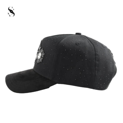 Sombrero de lana gris con diseño de copo de nieve en tonos plateados, de la marca Second Shot.