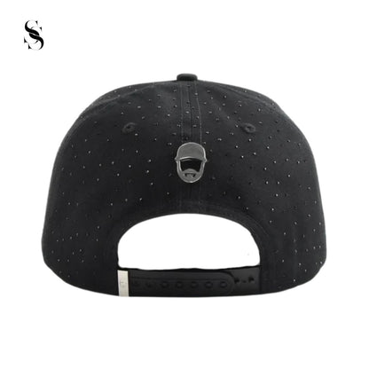Sombrero de invierno Barbas Hats Platinum Snow Flake de la marca Second Shot, con diseño de copo de nieve en color plateado.