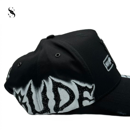 Gorra Rude Awakenings Calvary de la marca Second Shot, con diseño llamativo en color negro y blanco