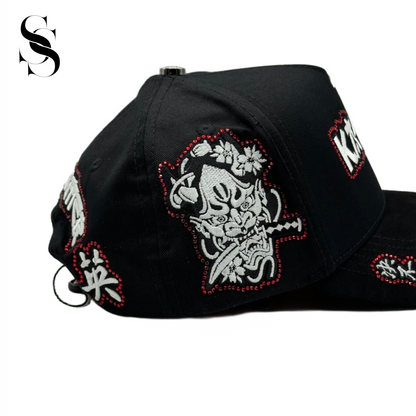 Sombrero El Dreamer Hats en colaboración con Dan Sanchez, estilo katana, de la marca Second Shot, con diseño único y detalles llamativos.