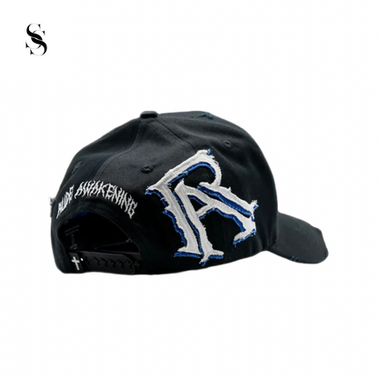 Gorra Rude Awakenings LALALA con espinas de la marca Second Shot, en plata y diseño llamativo.