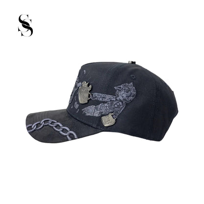 Botín Baez SD Astro Black de Second Shot, calzado deportivo negro con diseño moderno y detalles en gris, en vista lateral.