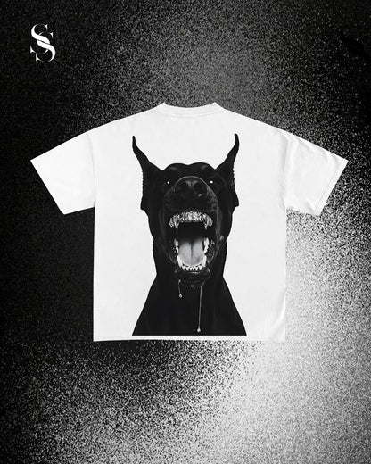 Camiseta blanca Angry Dog de Second Shot con diseño gráfico en el frente y corte cómodo para uso diario.